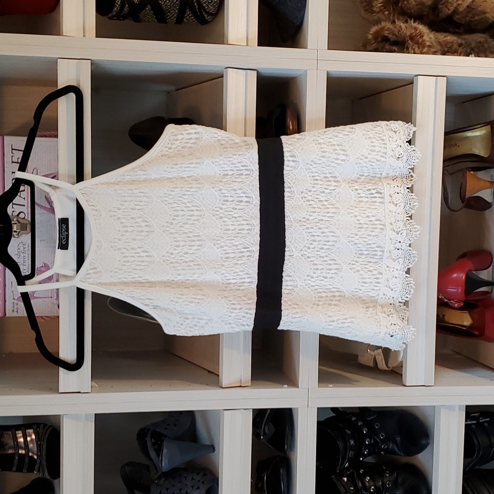 Eclipse White/black blouse